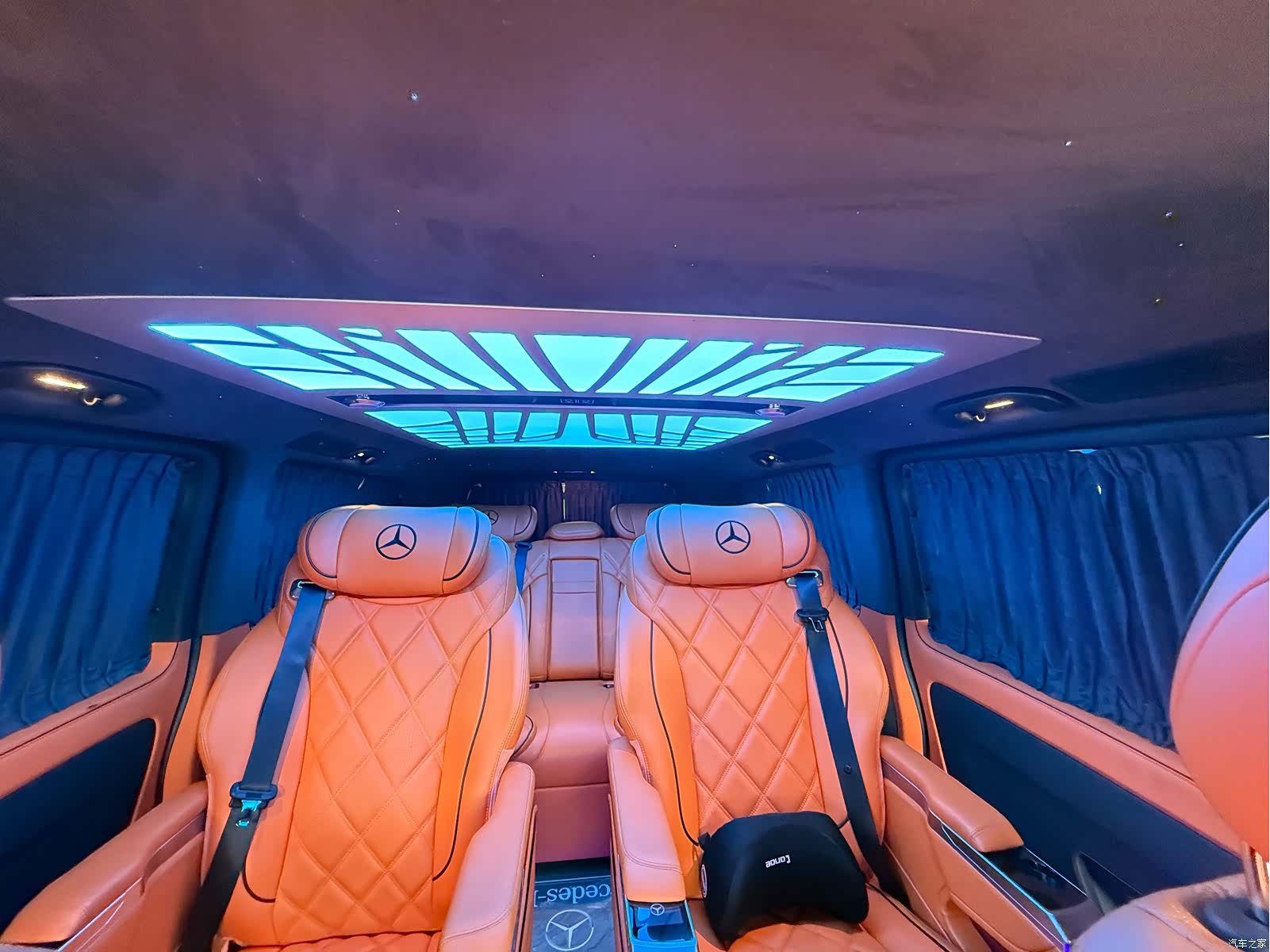 Mercedes-Benz 7, 2024 9