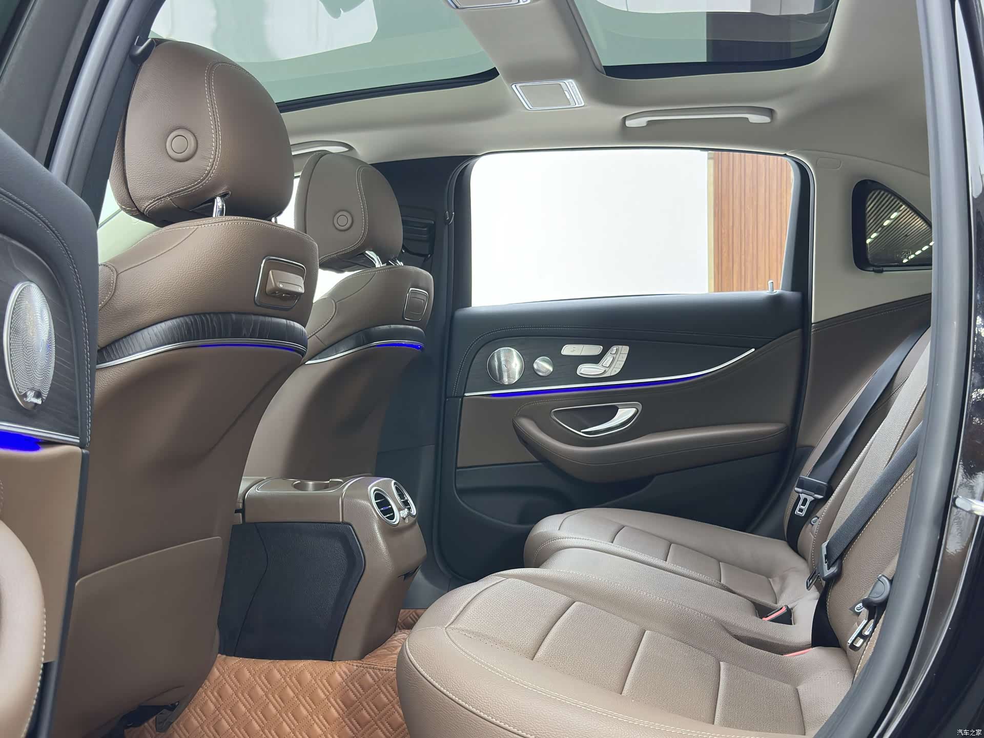 Mercedes-Benz E-Class, 2020 6
