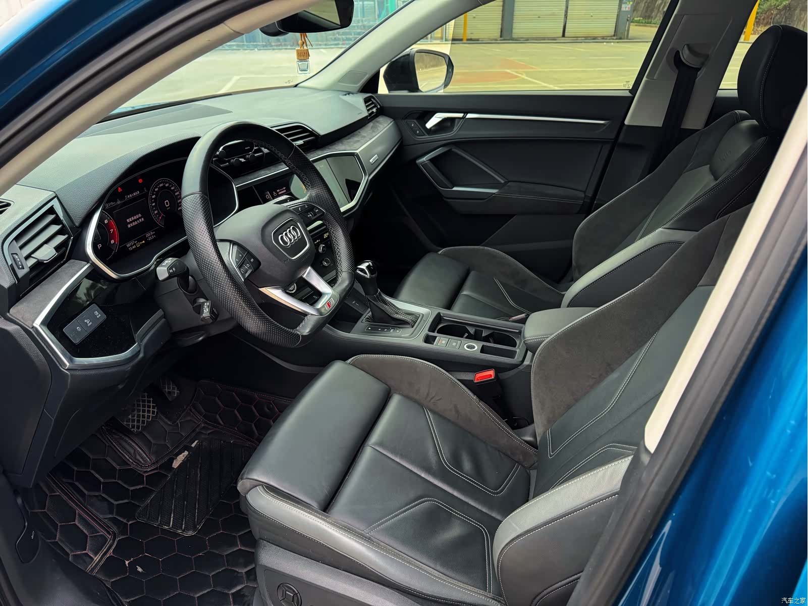 Audi Q3, 2023 7