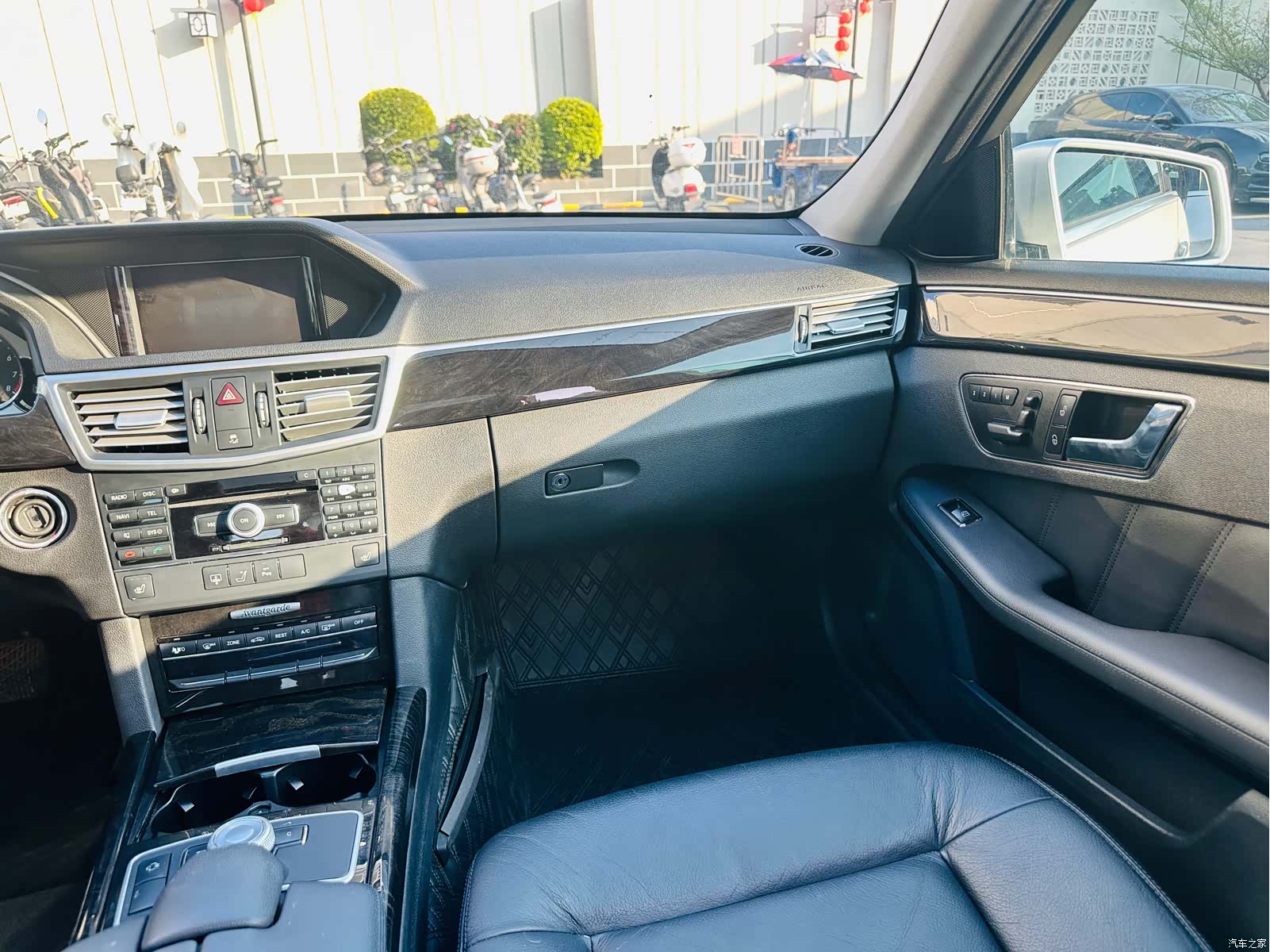 Mercedes-Benz E-Class, 2010 25