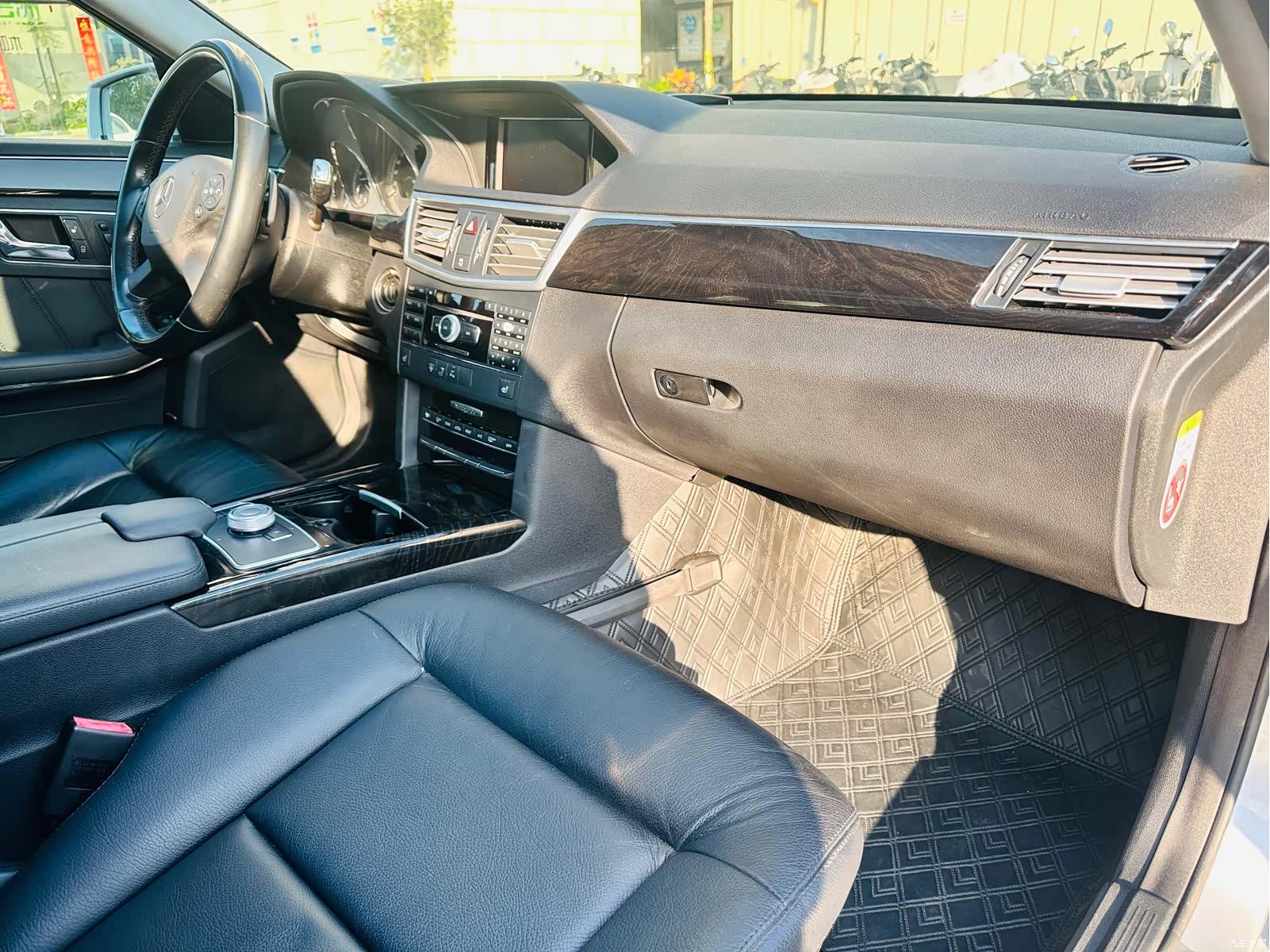 Mercedes-Benz E-Class, 2010 13