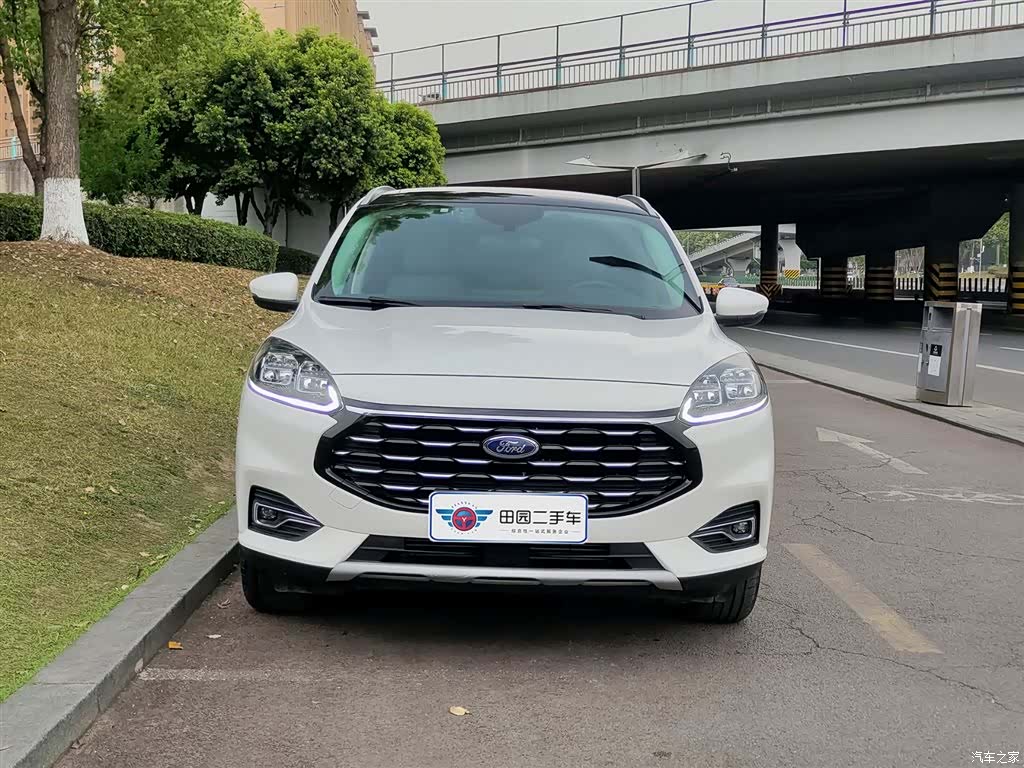 Ford Escape, 2023 2