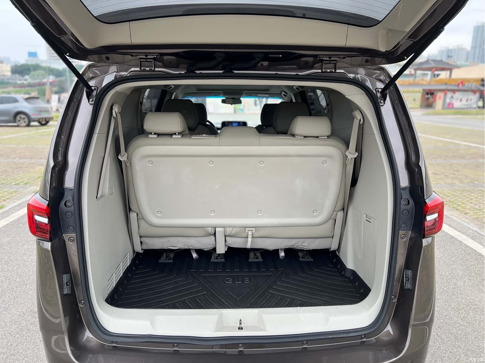Buick GL8, 2022 21