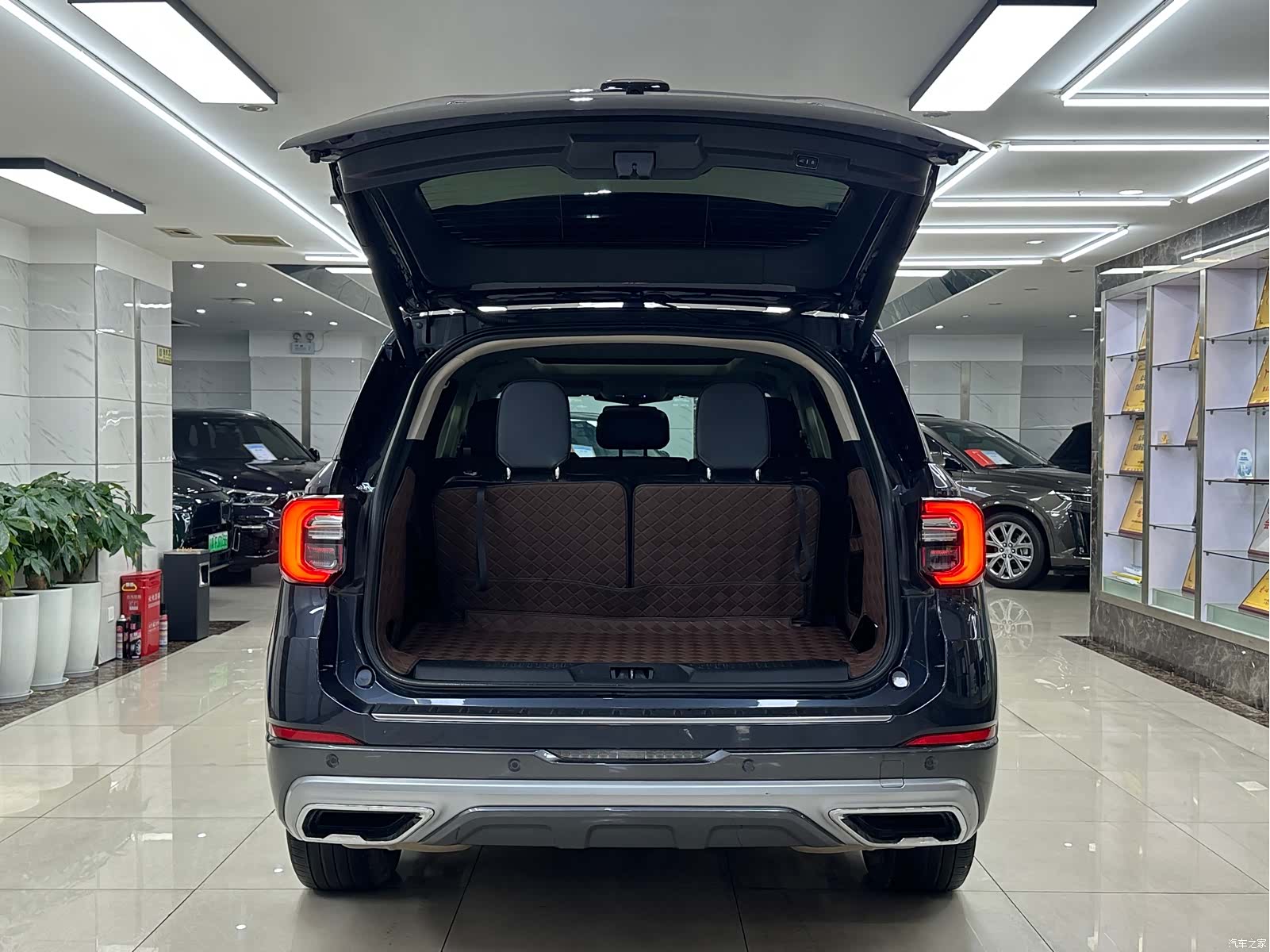 Ford Explorer, 2023 7