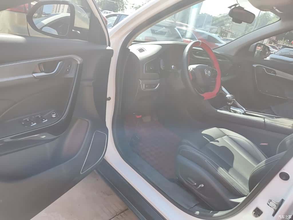 DongFeng AX7, 2018 16
