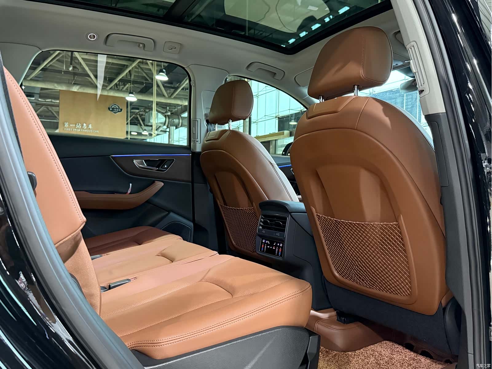 Audi Q7, 2026 11