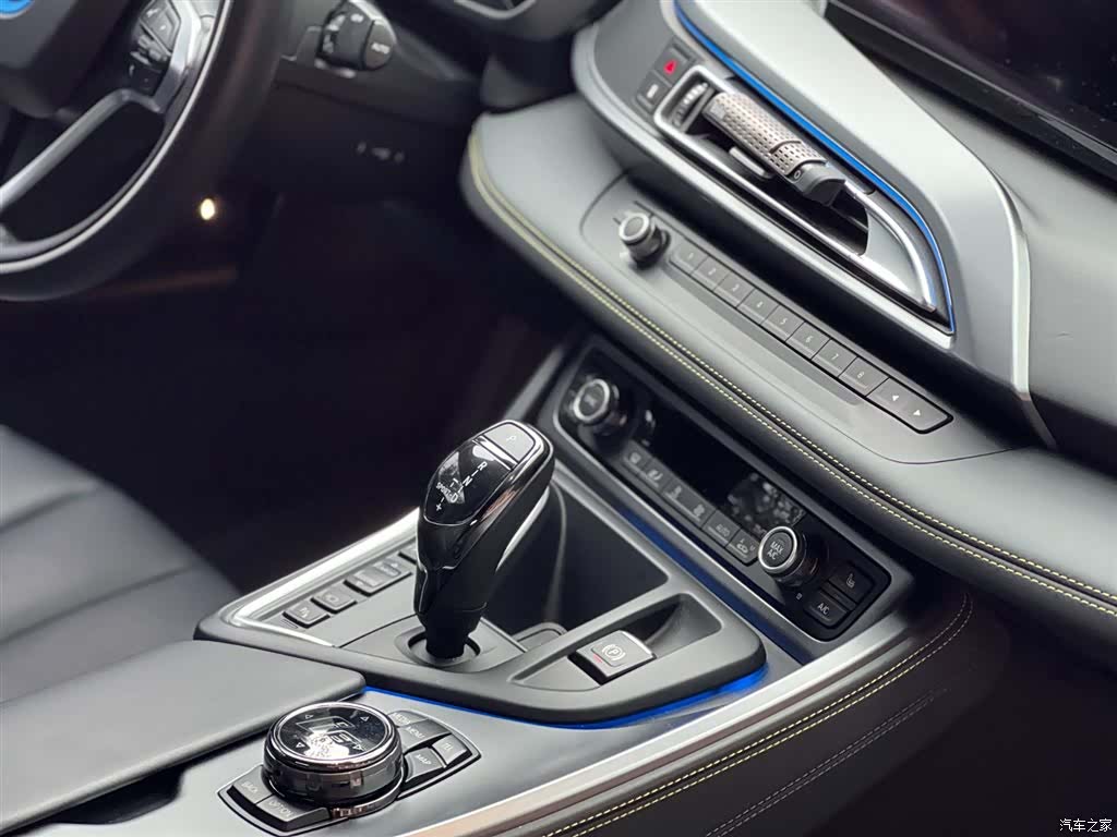 BMW i8, 2019 15