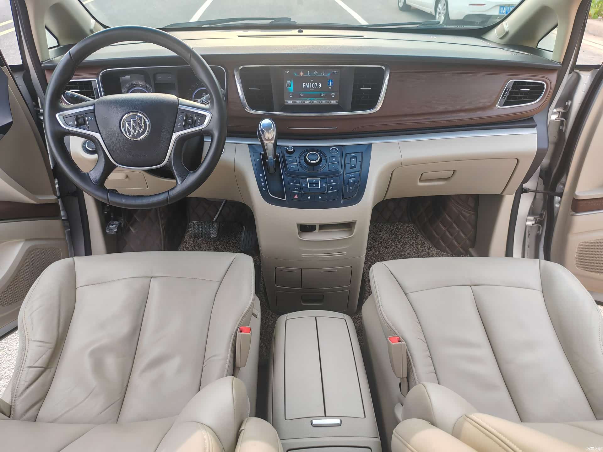 Buick GL8, 2019 все фото