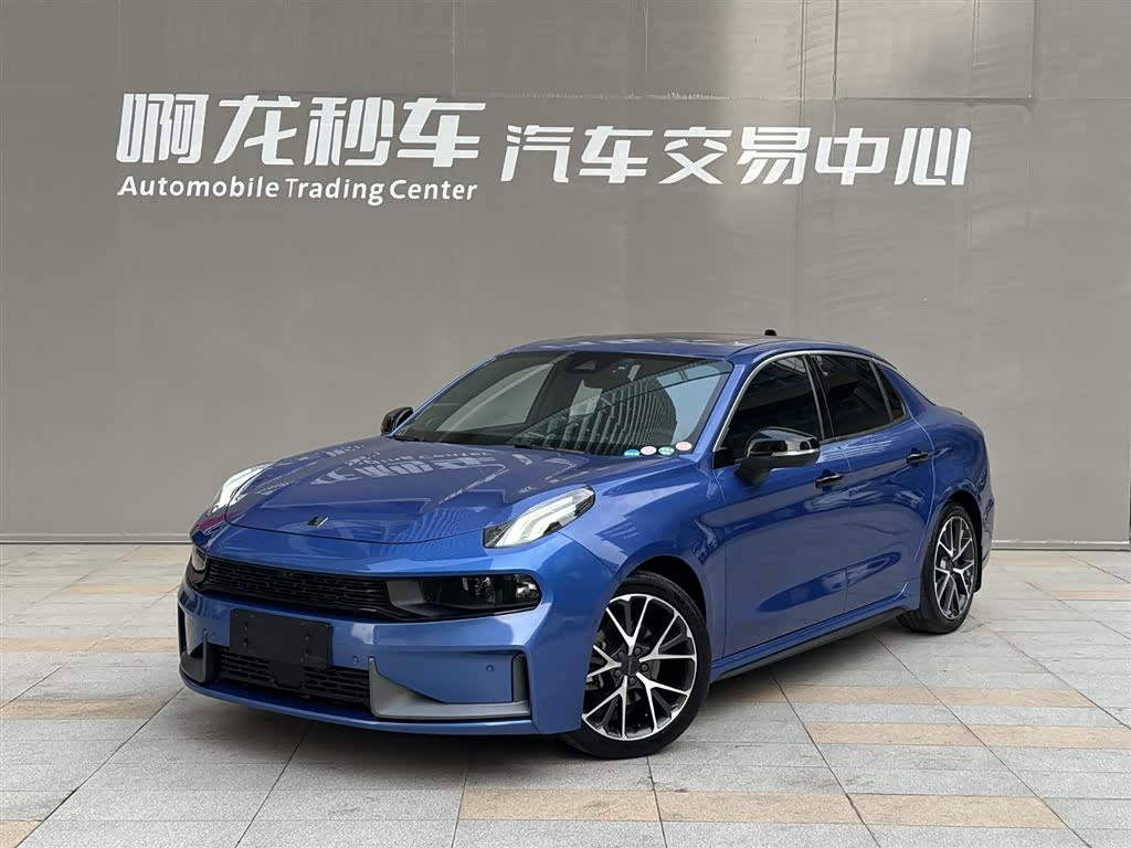 Lynk & Co 03