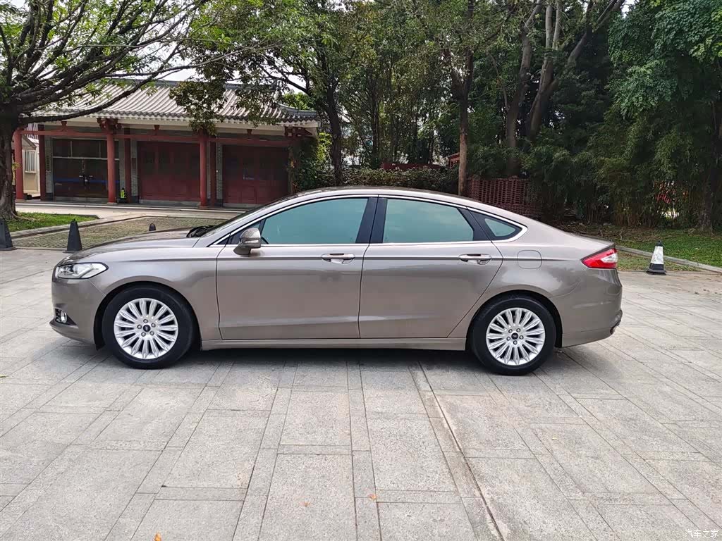 Ford Mondeo, 2015 4