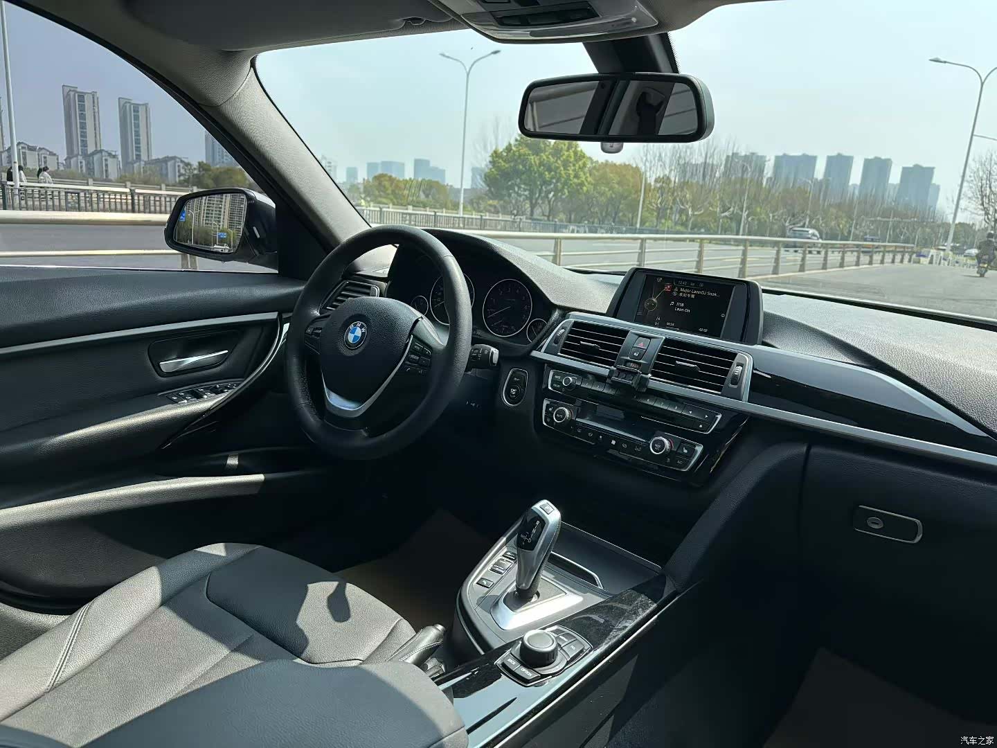 BMW 3 Series, 2017 все фото