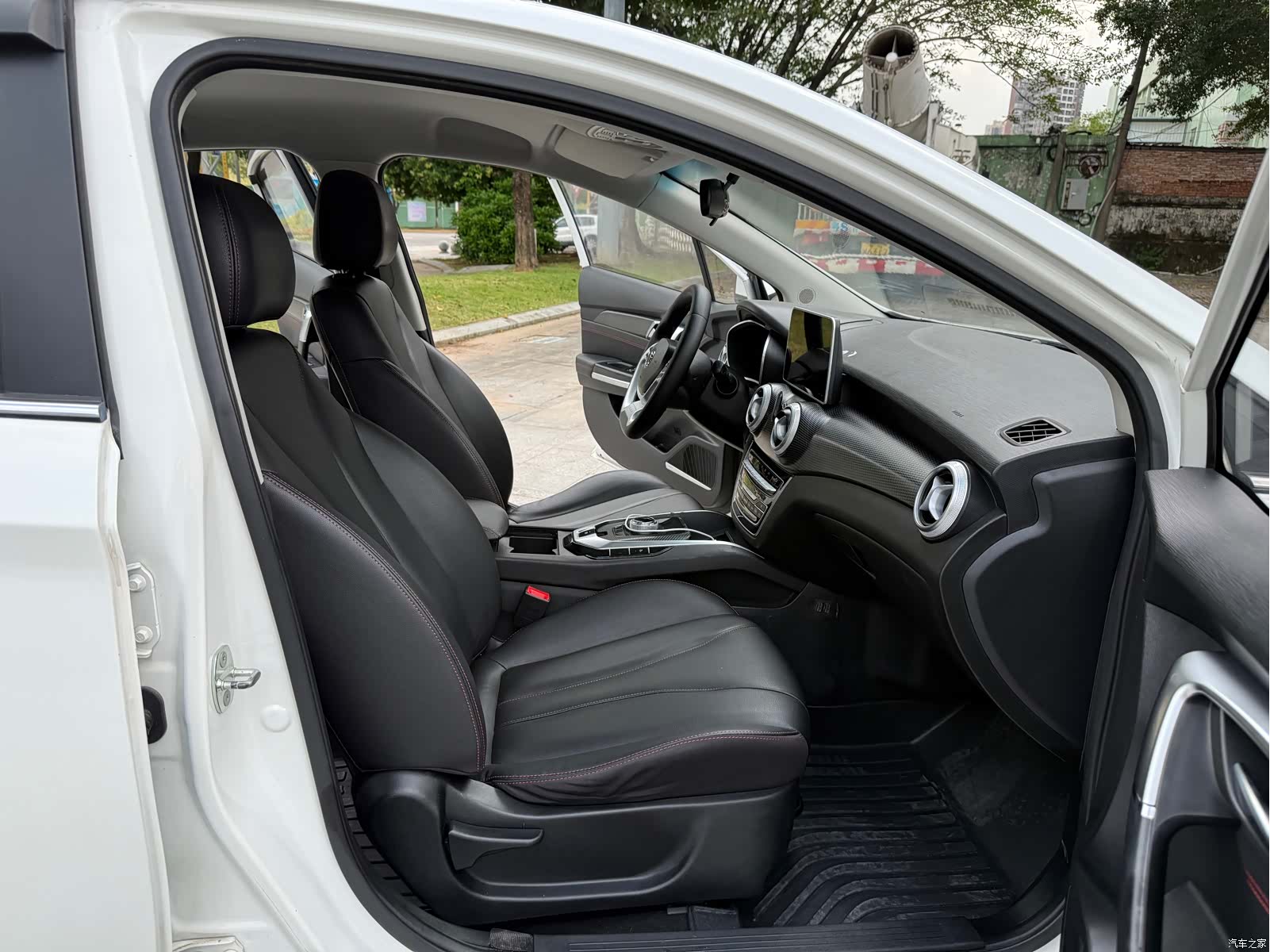 BAIC EU5, 2019 9