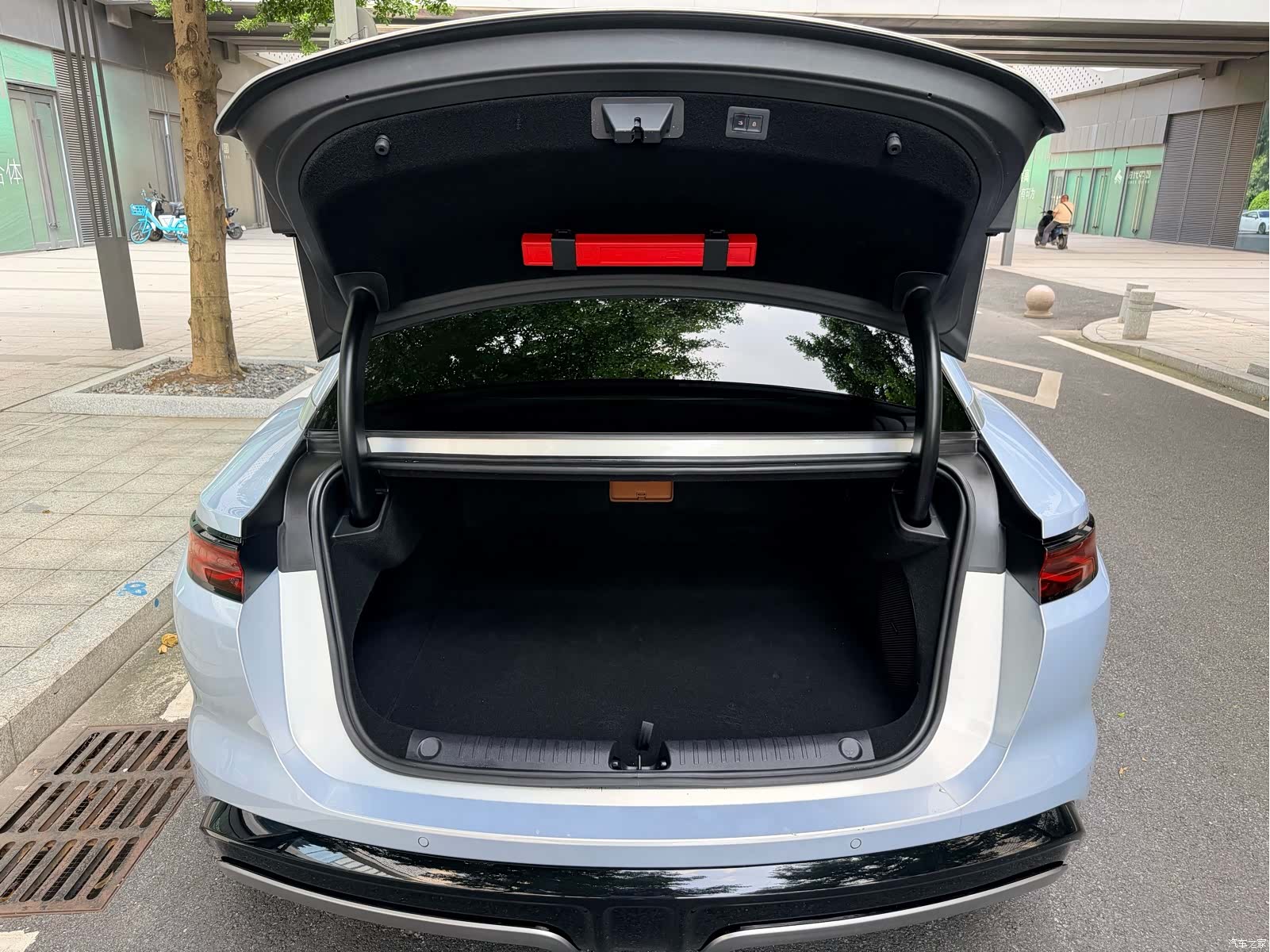 BYD Han, 2025 34