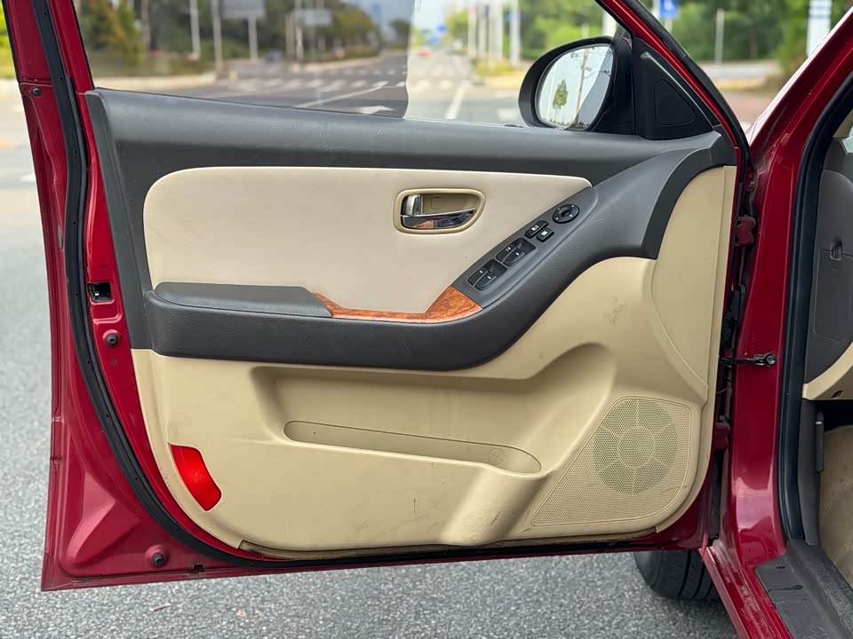 Hyundai Yuedong