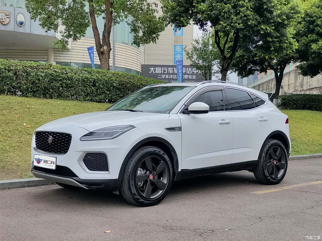Land Rover E-PACE, 2025 1