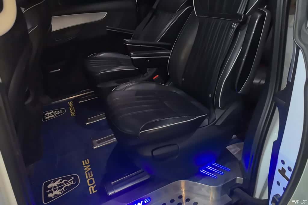 Roewe iMAX8, 2021 11