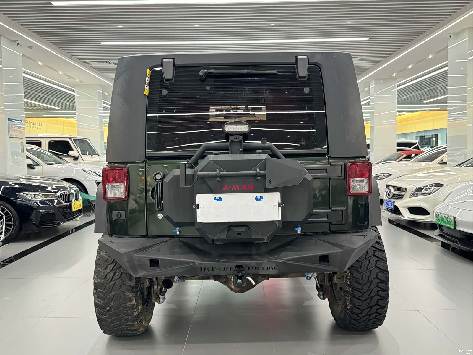 Jeep Wrangler, 2010 все фото