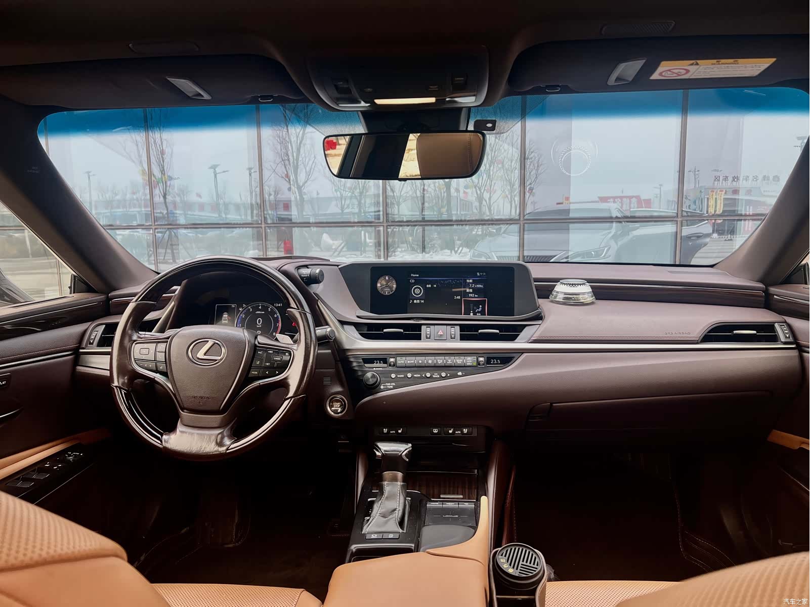 Lexus ES, 2018 8
