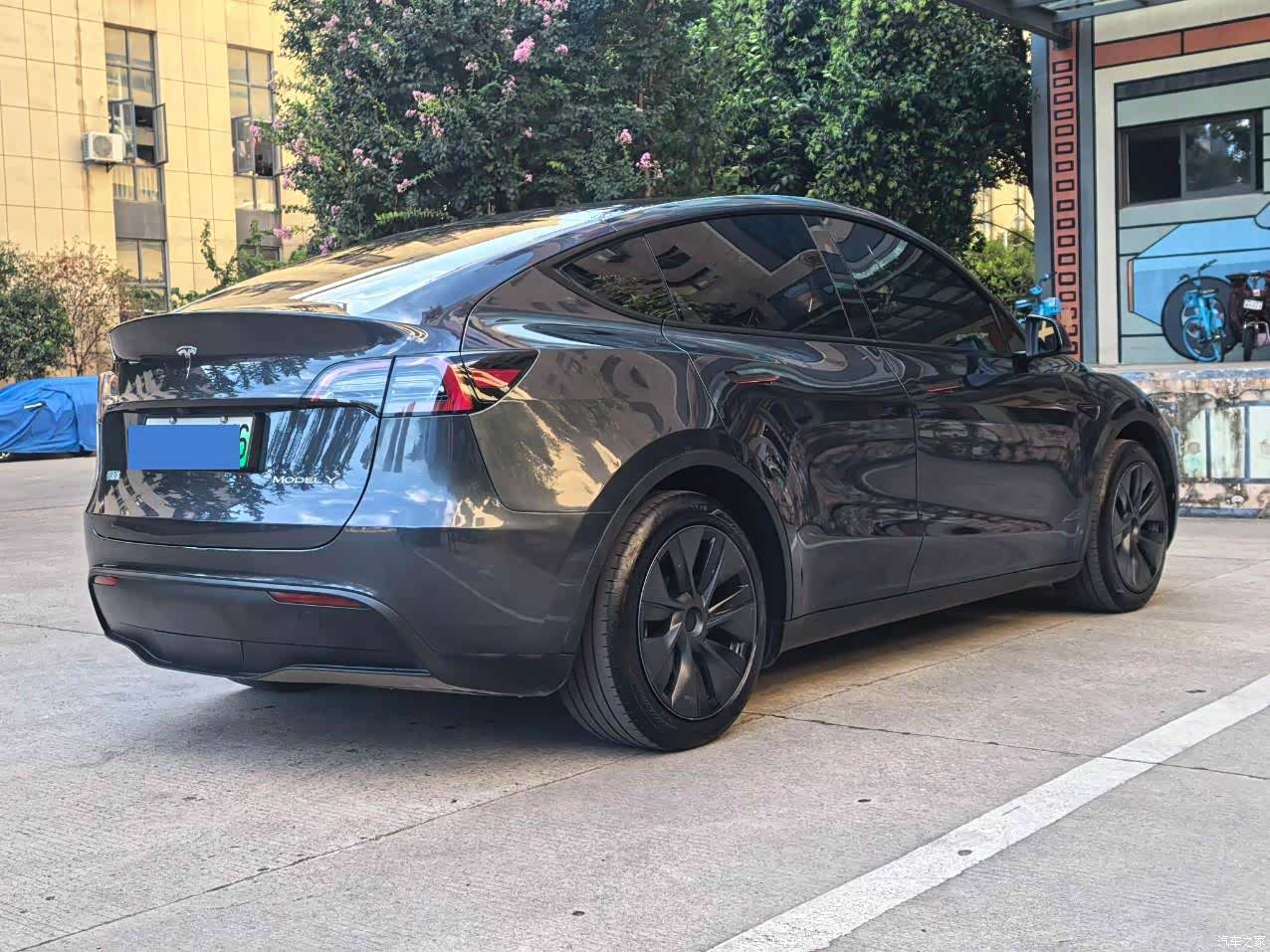 Tesla Model Y, 2024 15