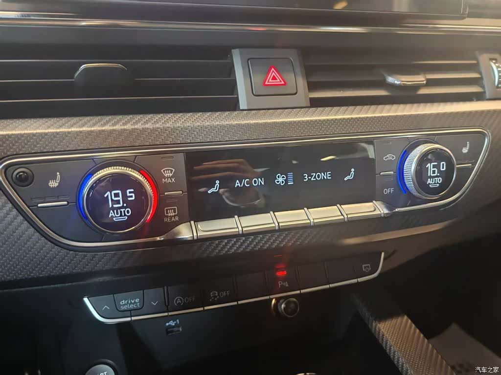 Audi A4L, 2024 все фото