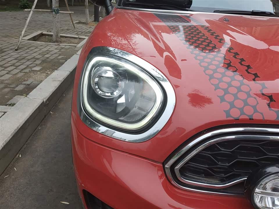MINI COUNTRYMAN