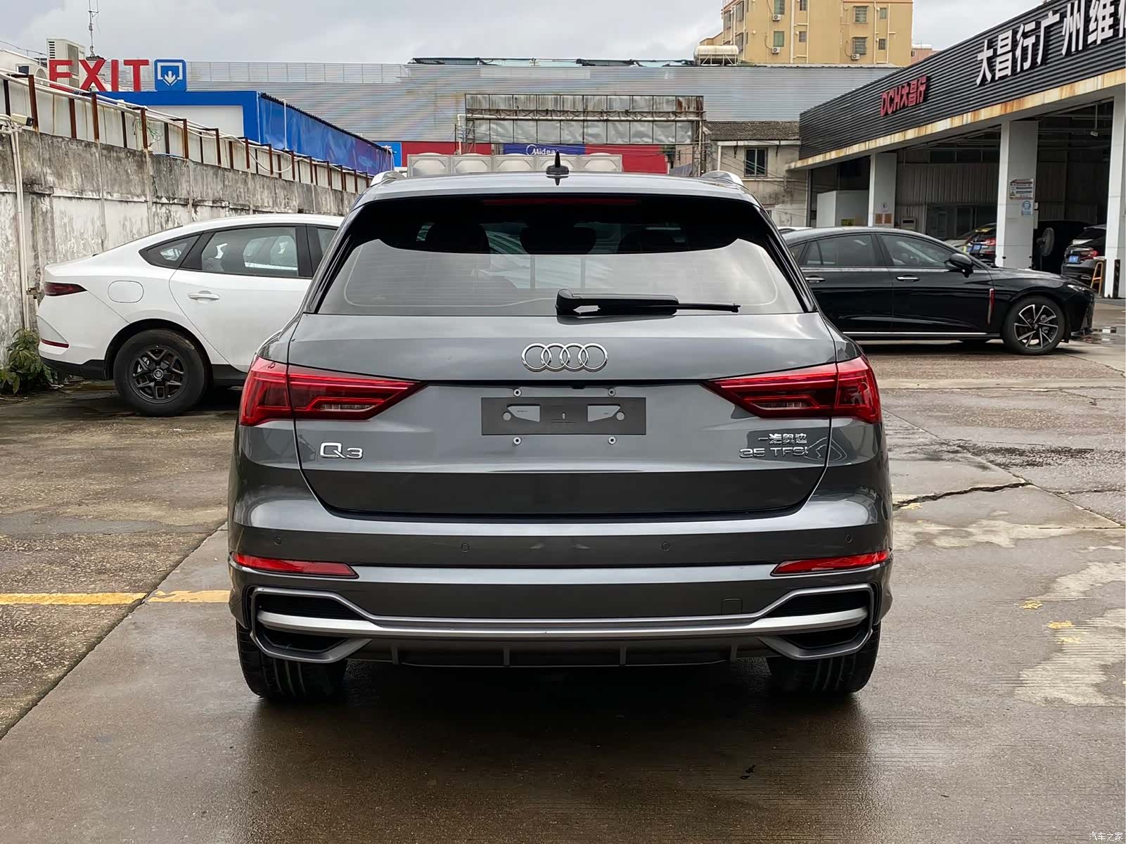 Audi Q3, 2022 все фото