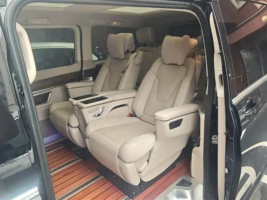 Mercedes-Benz V-class