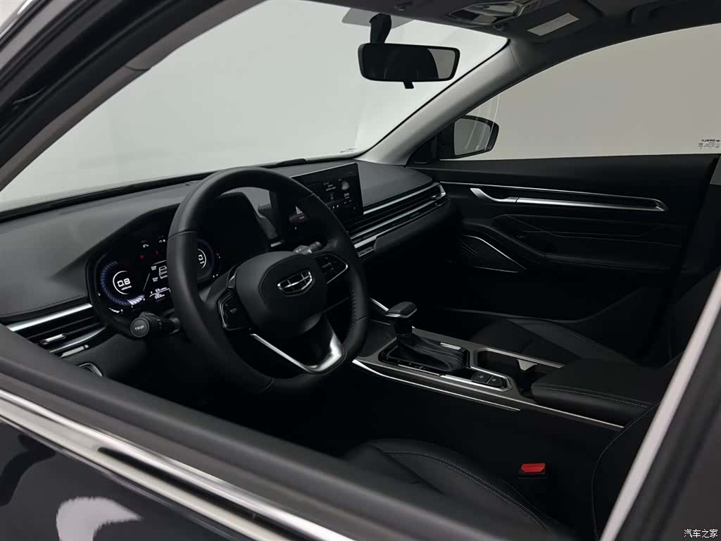 Geely Emgrand, 2022 7