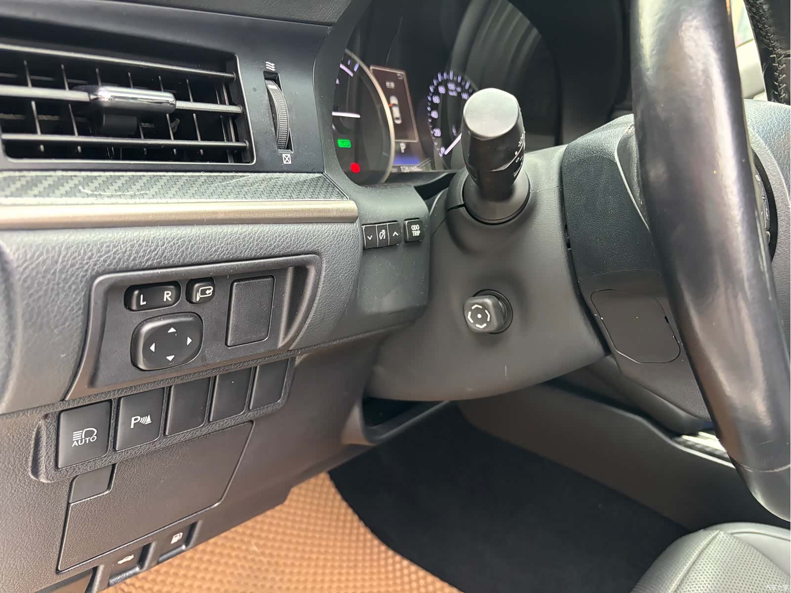 Lexus ES, 2016 13