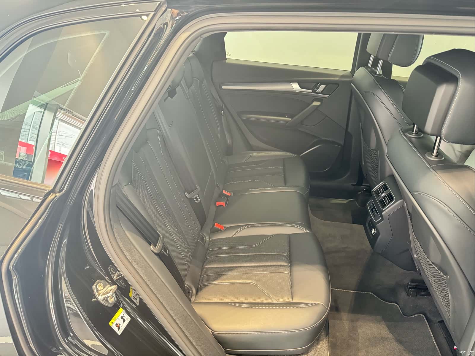 Audi Q5L, 2024 13