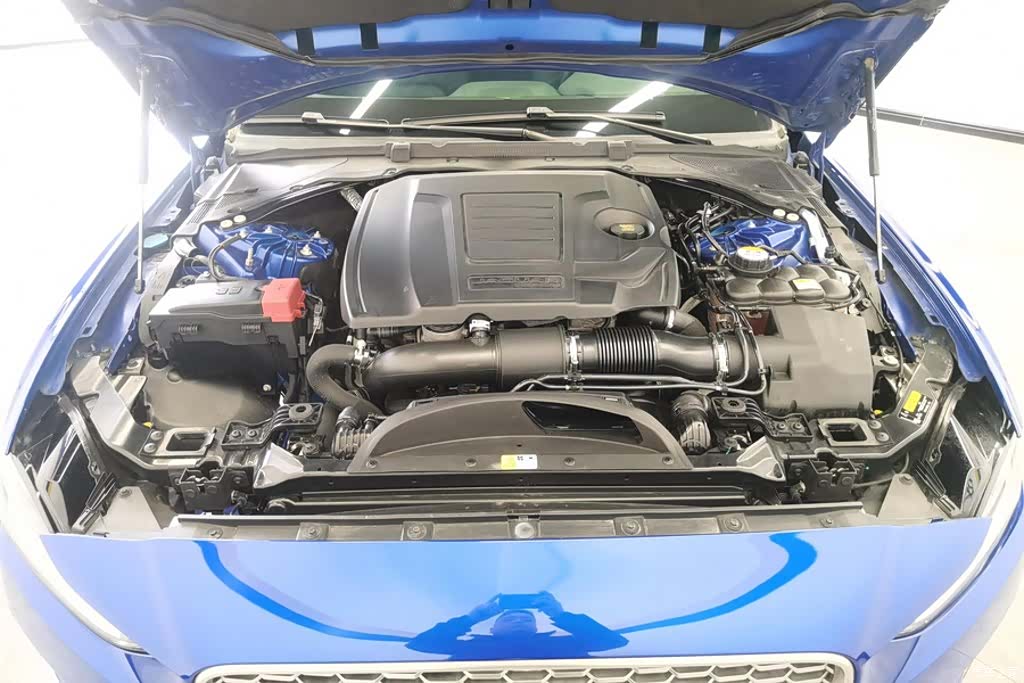 Land Rover XEL, 2021 10