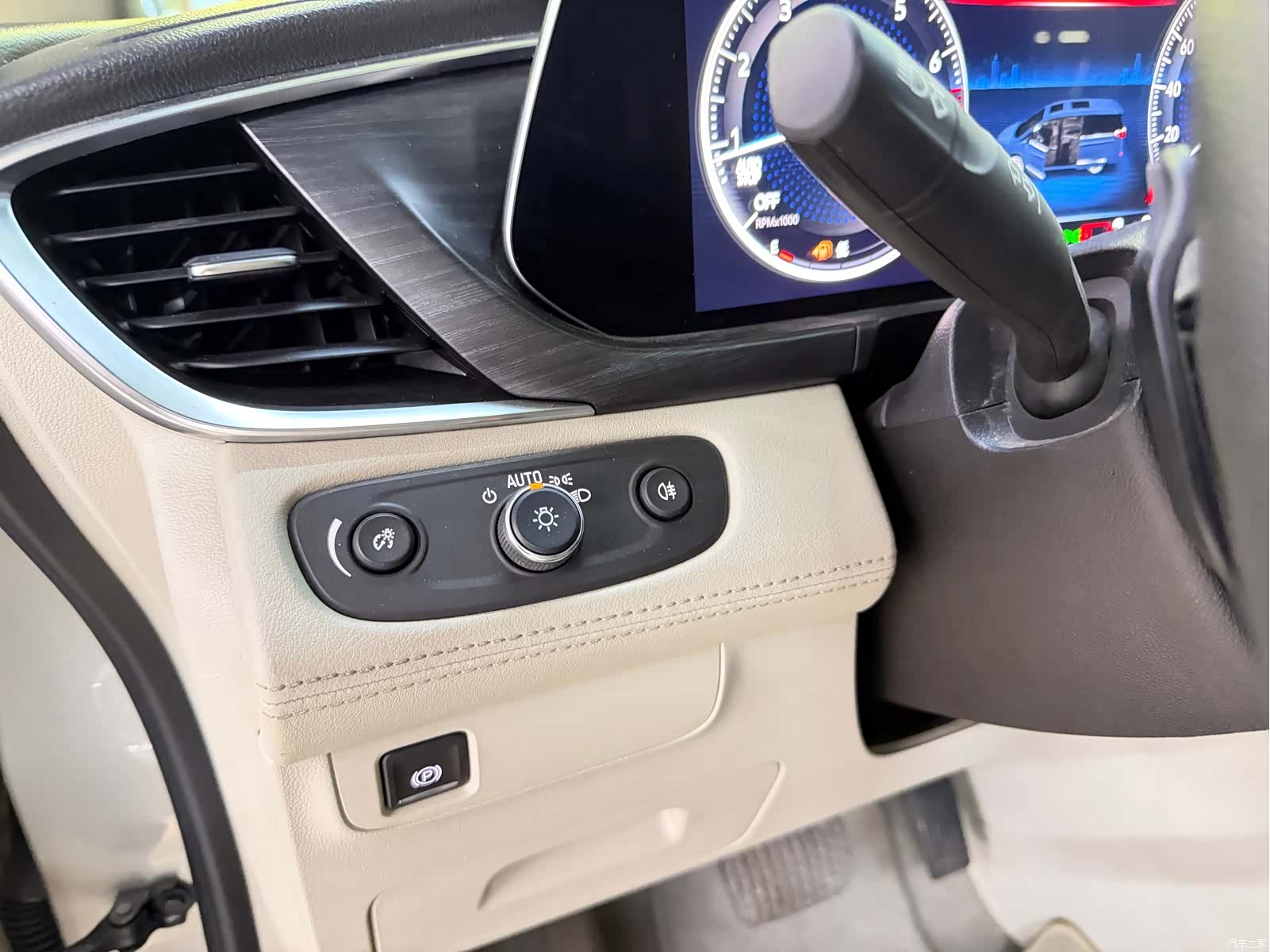 Buick GL8, 2022 10