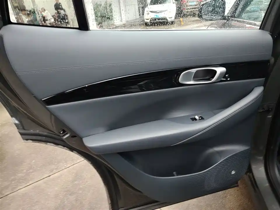 Geely Galaxy Galaxy E5