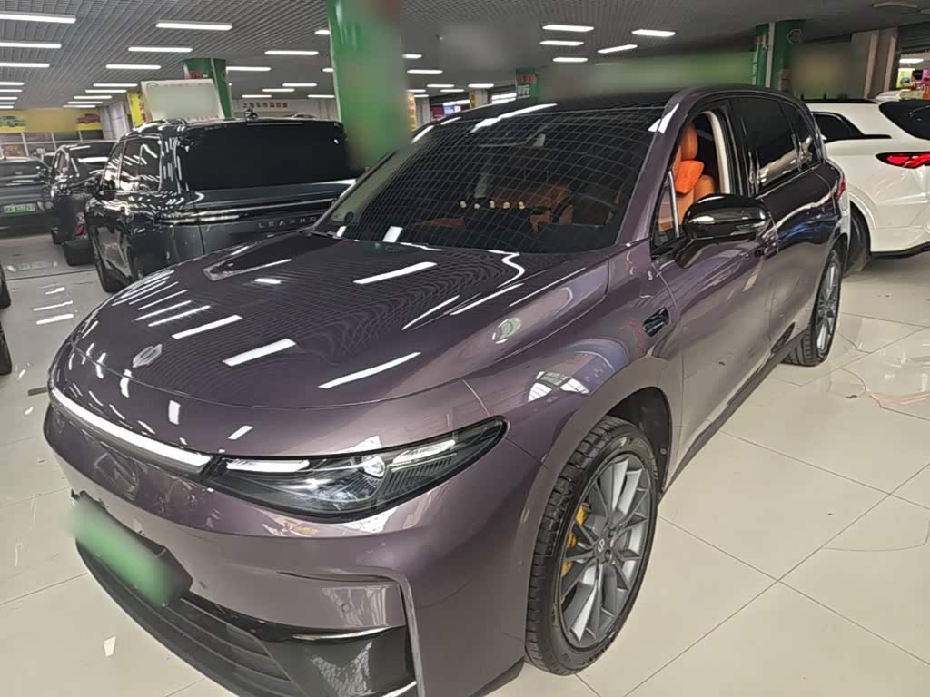 Leapmotor C10