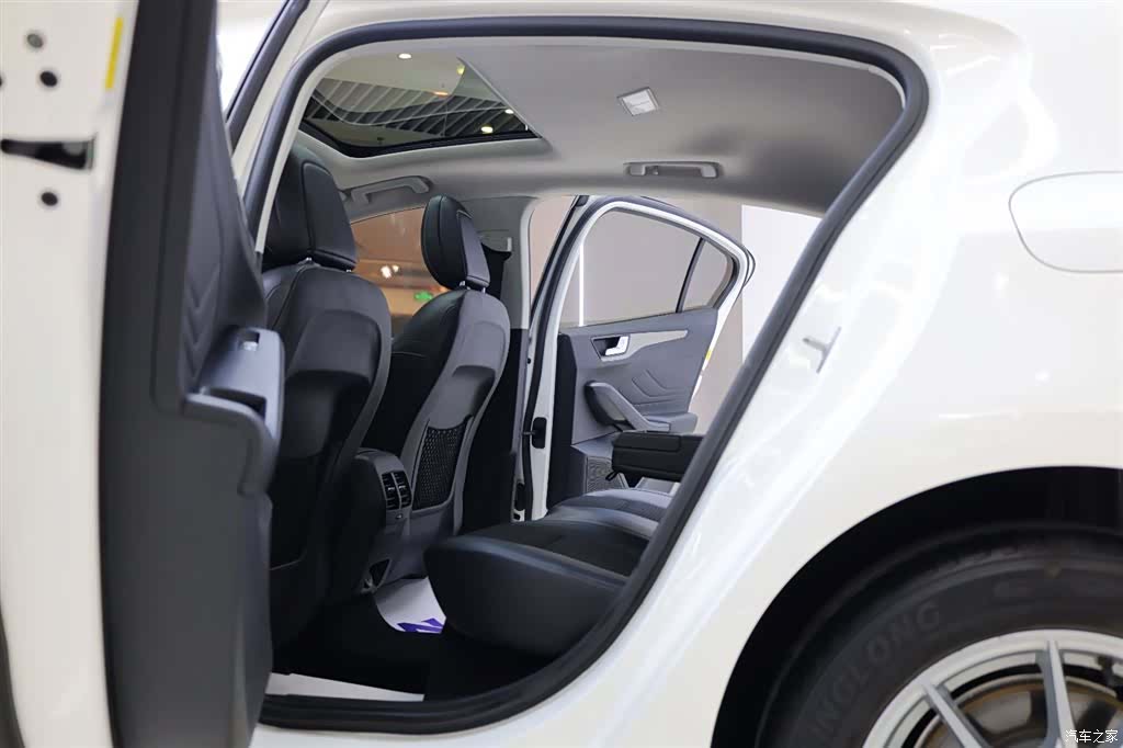 Ford Focus, 2020 27
