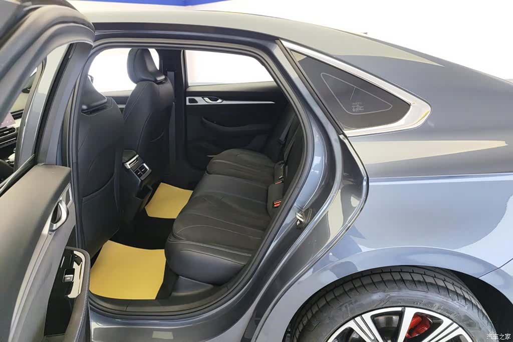 Geely Preface, 2025 11