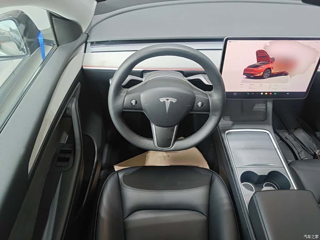 Tesla Model Y, 2024 7