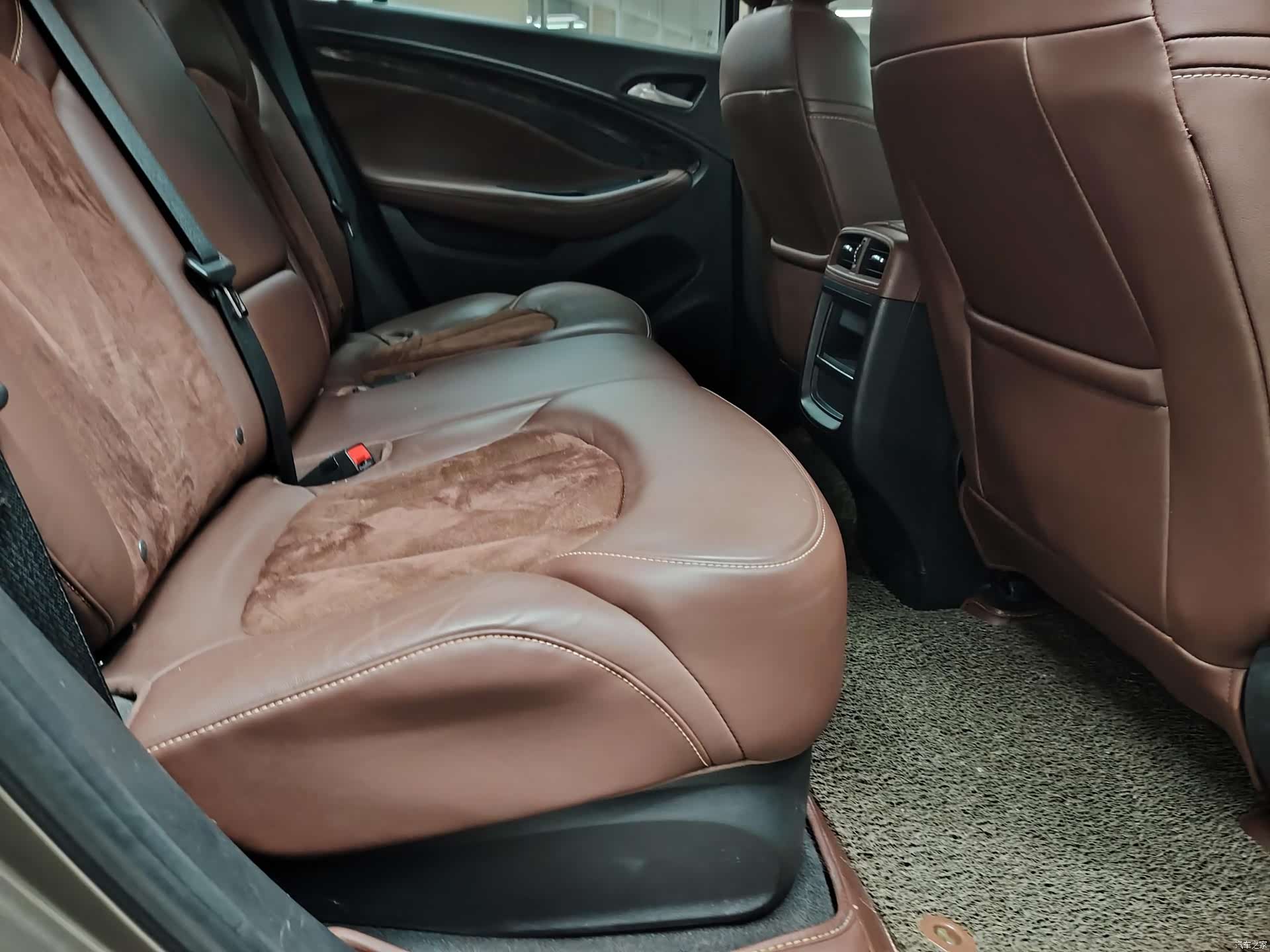 Buick Envision Plus, 2015 4