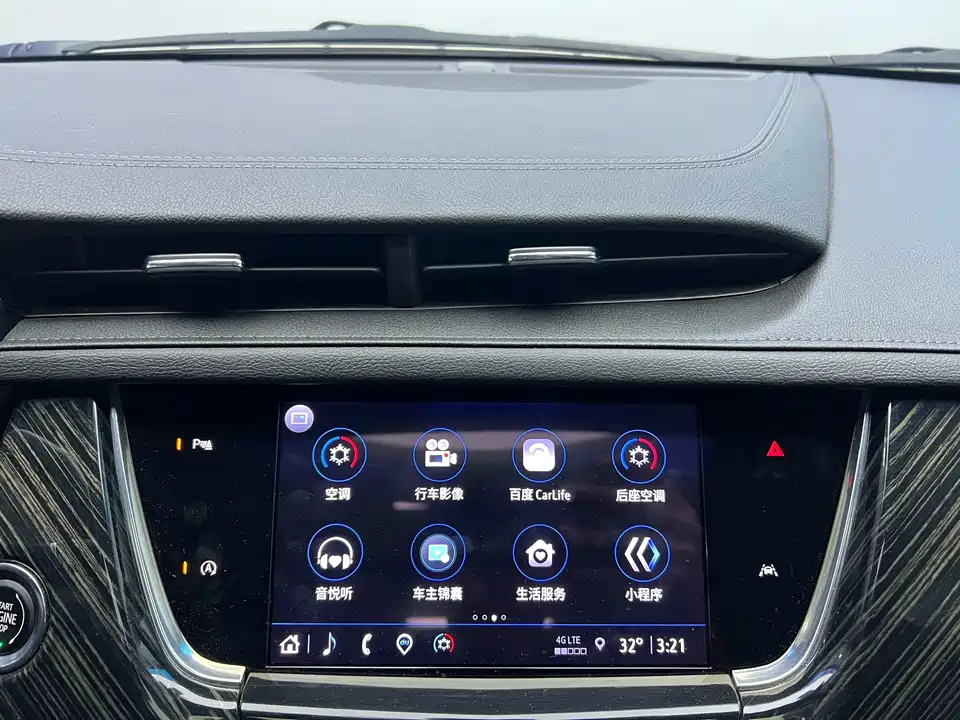 Cadillac XT6