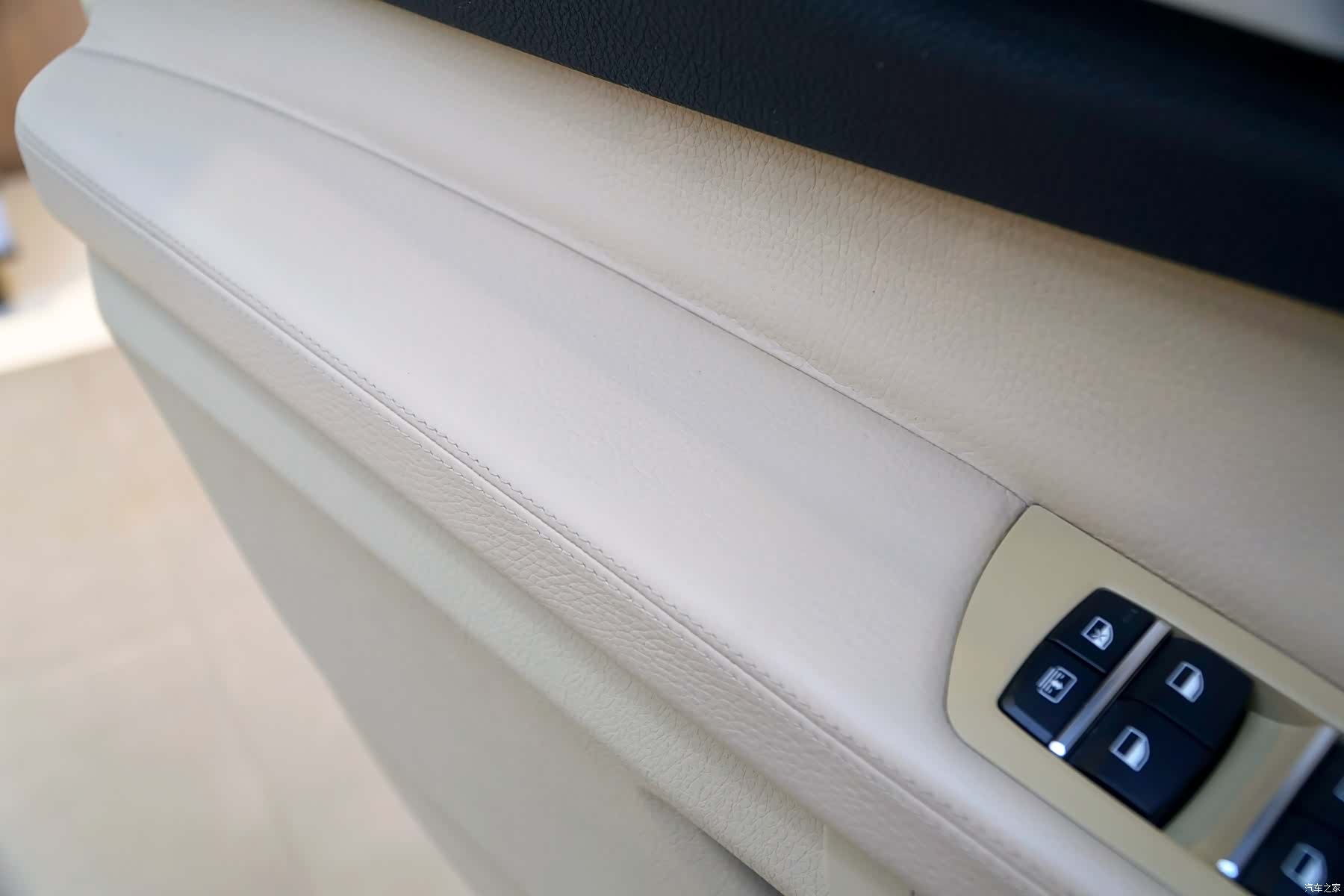 BMW 7 Series, 2012 12