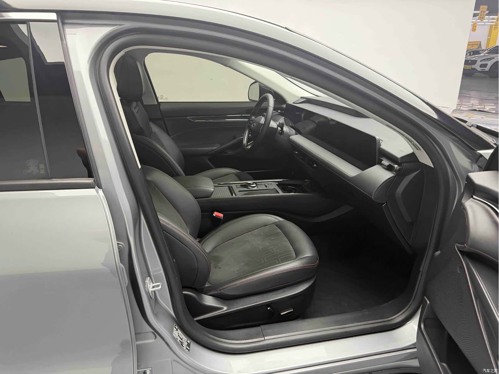Ford Mondeo, 2024 4