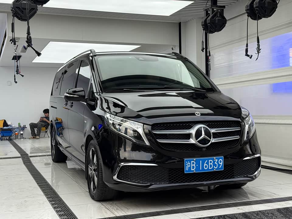 Mercedes-Benz V-class