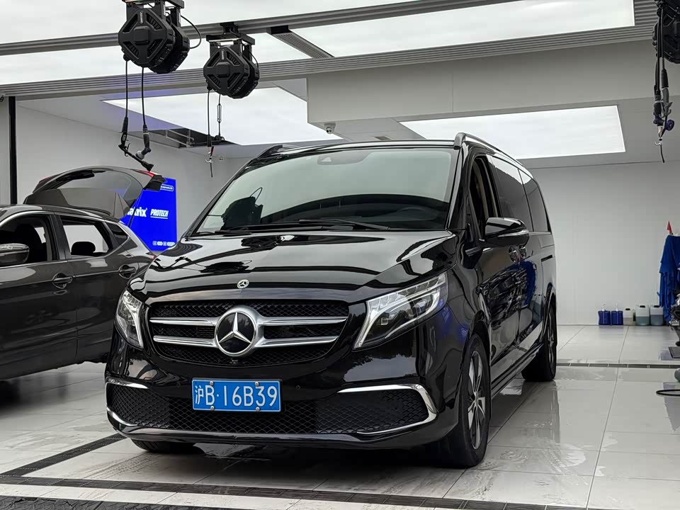 Mercedes-Benz V-class