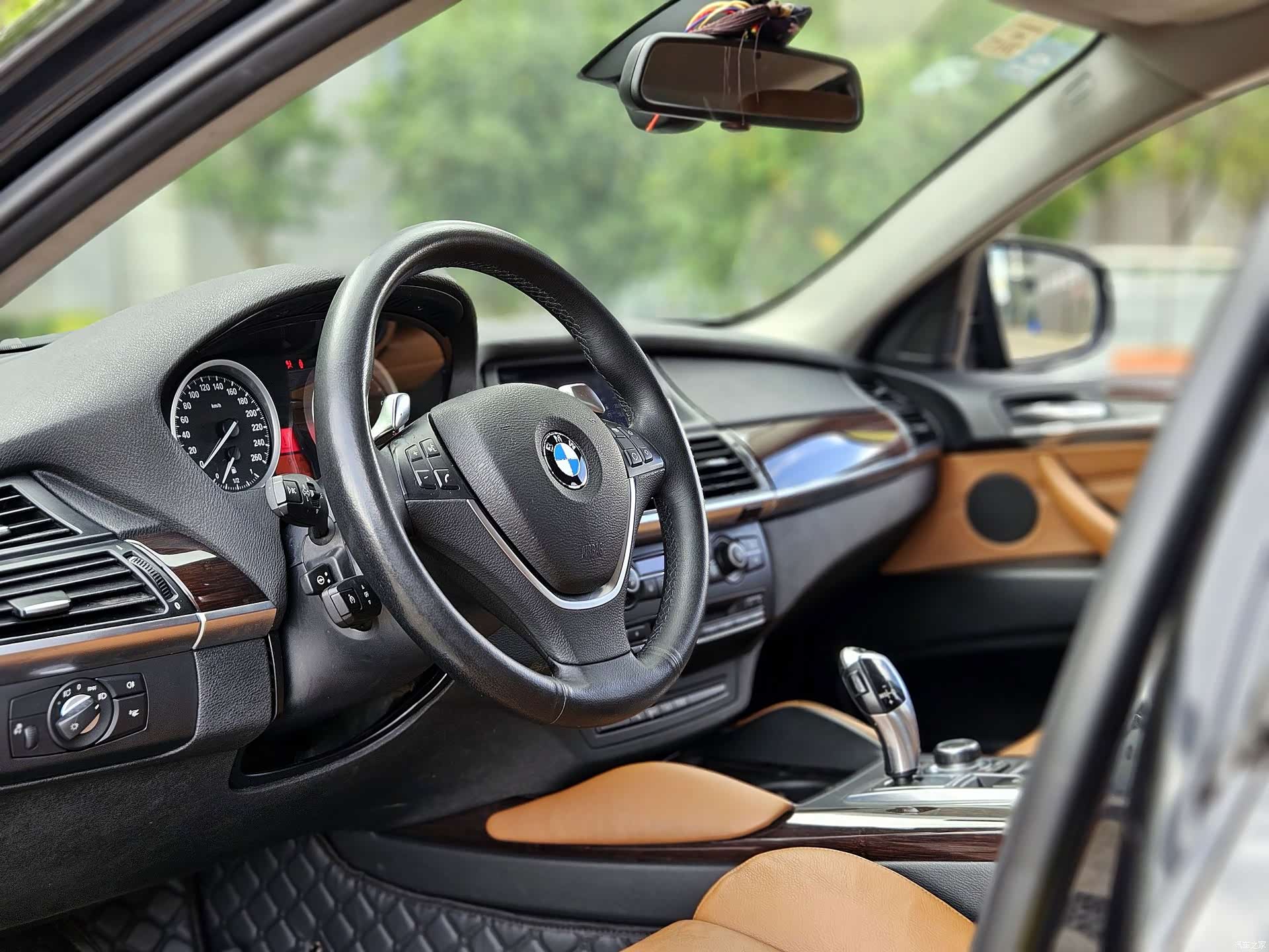 BMW X6, 2011 все фото