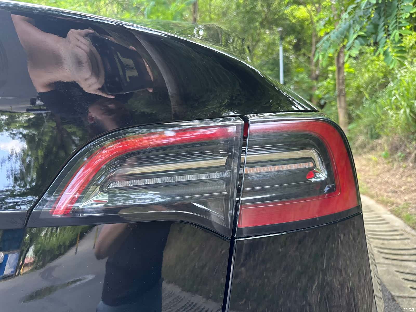 Tesla Model Y, 2023 17