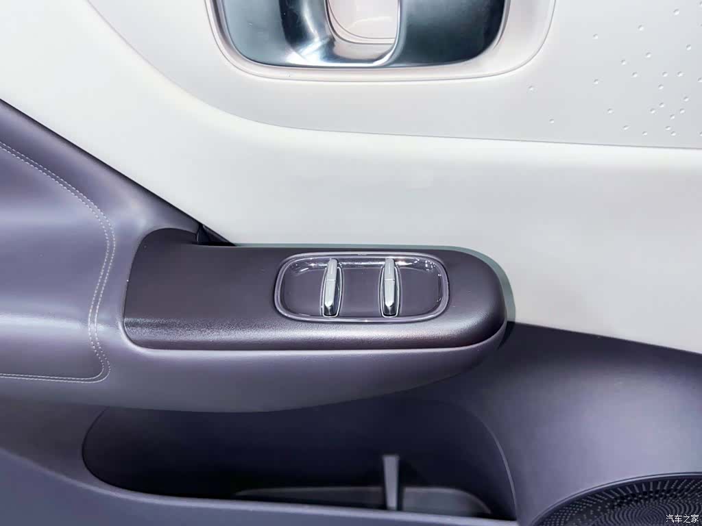 Leapmotor B10, 2025 19