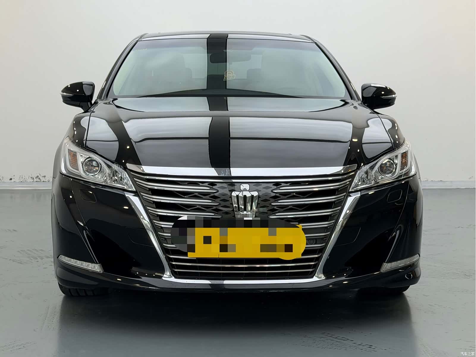 Toyota Crown, 2016 2
