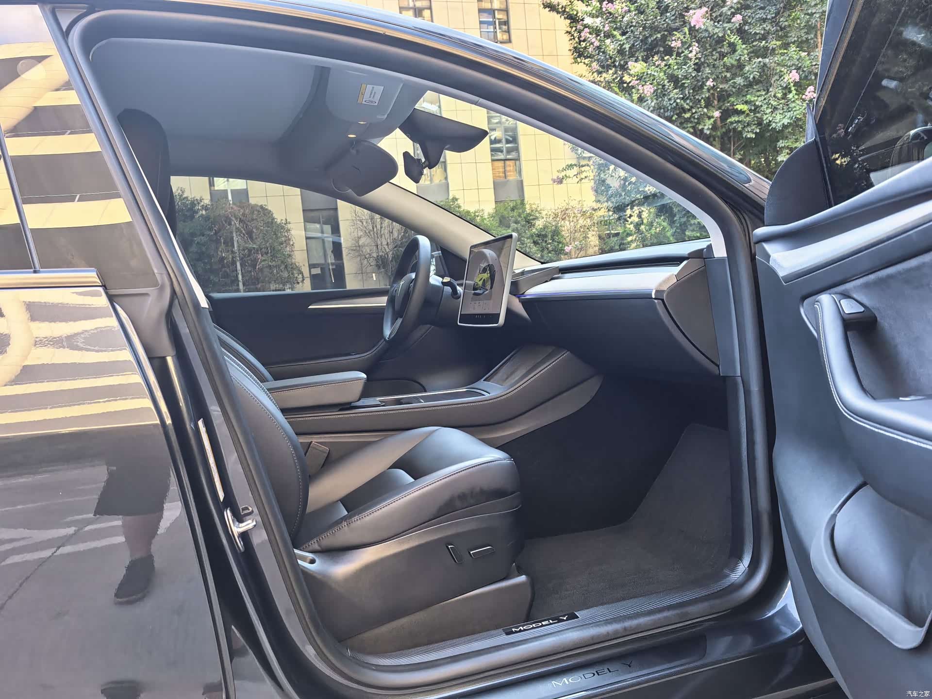 Tesla Model Y, 2024 20