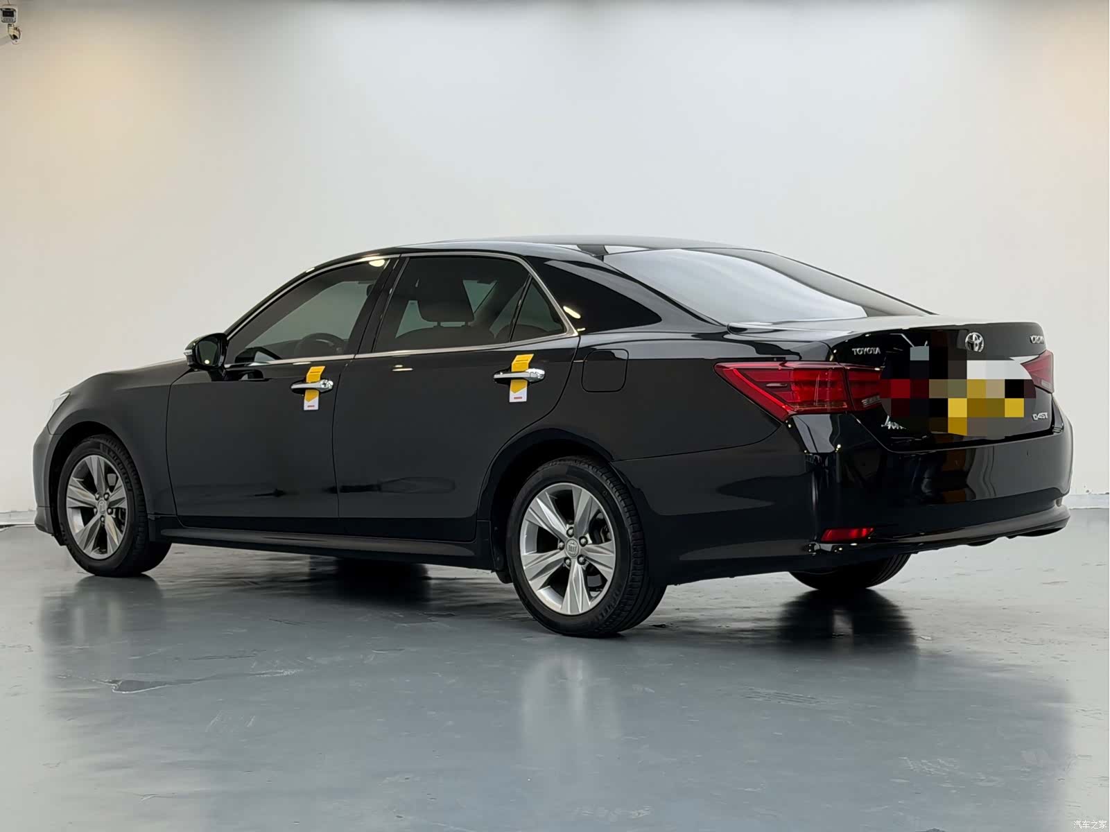 Toyota Crown, 2016 6