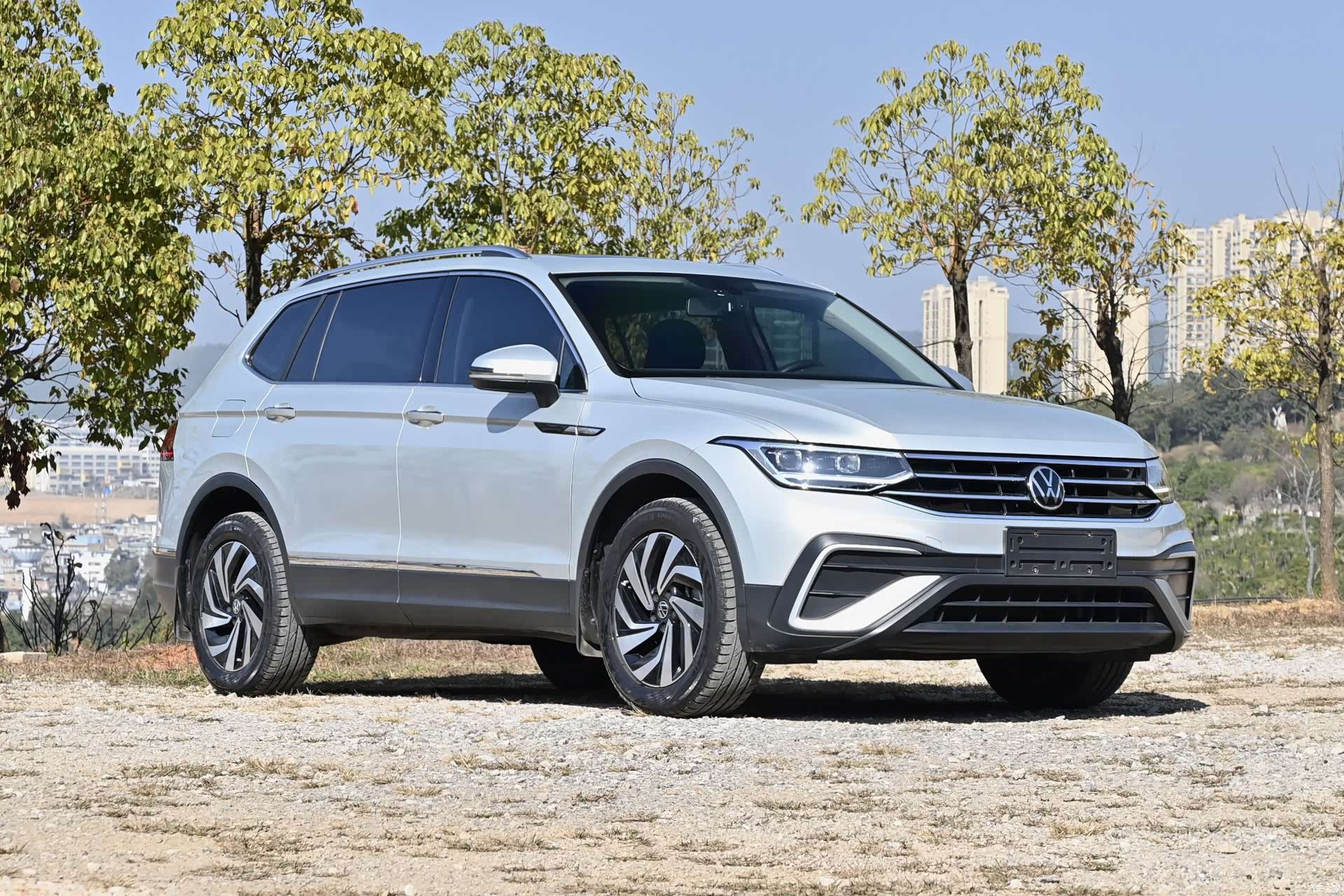 Volkswagen Tiguan L, 2021 3